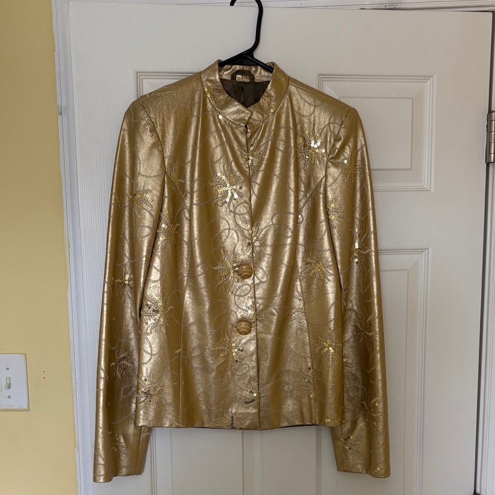 Luxurious Gold Women's Blazer